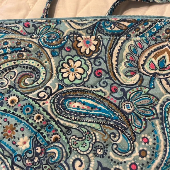 Vera Bradley crossbody lt.blue, teal, navy, pink - Picture 3 of 5